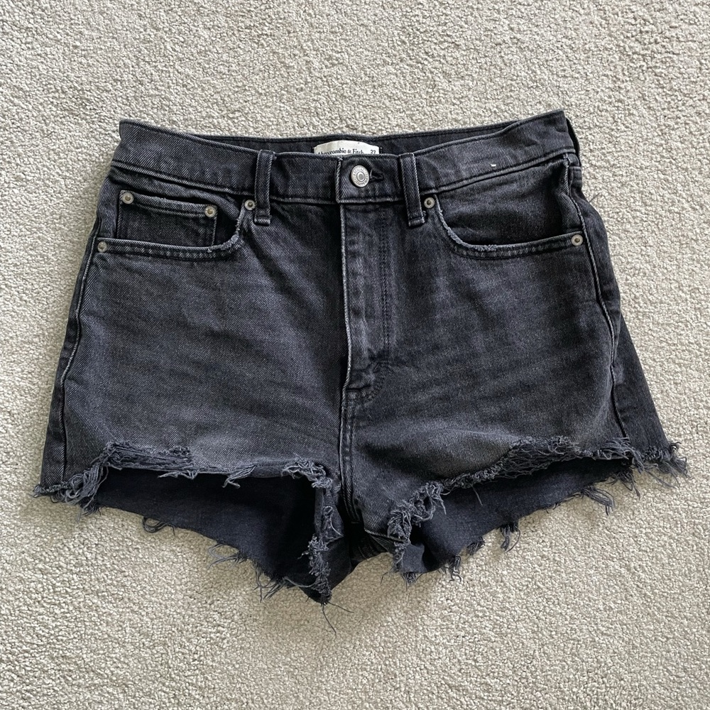 Abercrombie and Fitch, the mom short high rise size 27 high waisted black shorts